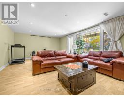 89 Page Avenue, Toronto, ON M2K2B8 Photo 25