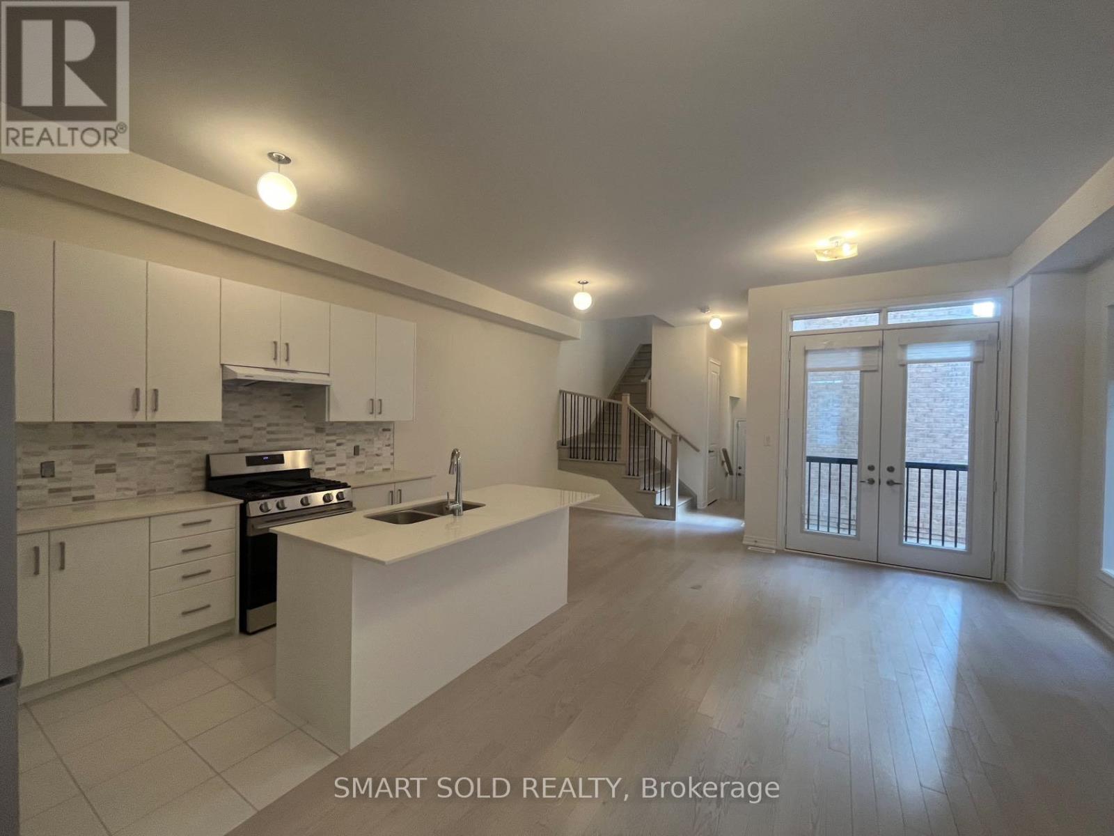 37 MINDANAO AVENUE, Markham (Victoria Manor-Jennings Gate) — photo 5