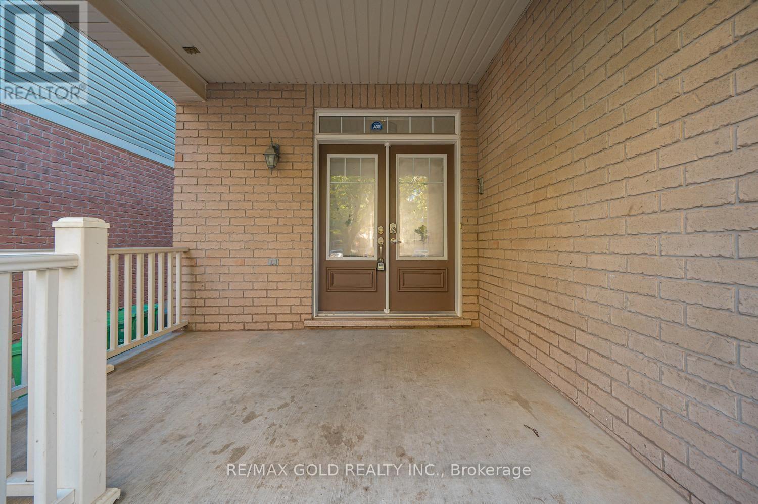 48 BEVINGTON ROAD, Brampton (Northwest Brampton) — photo 2