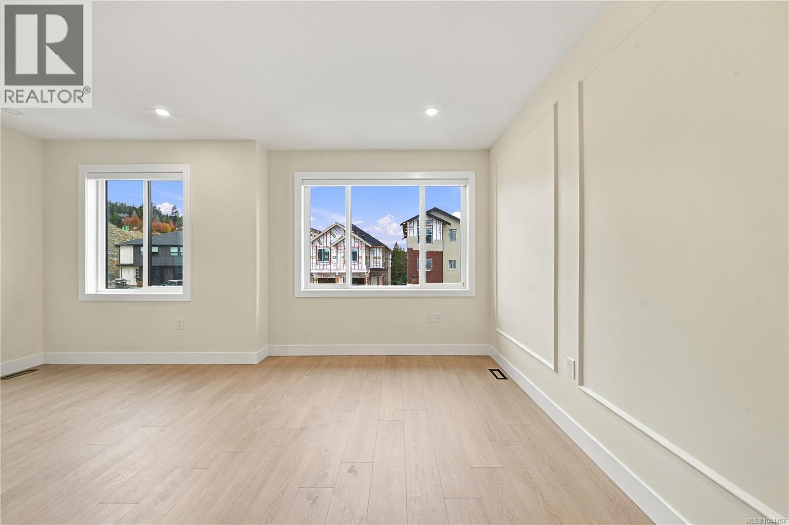 817 BLACKBIRD Pl, Langford - Image 1