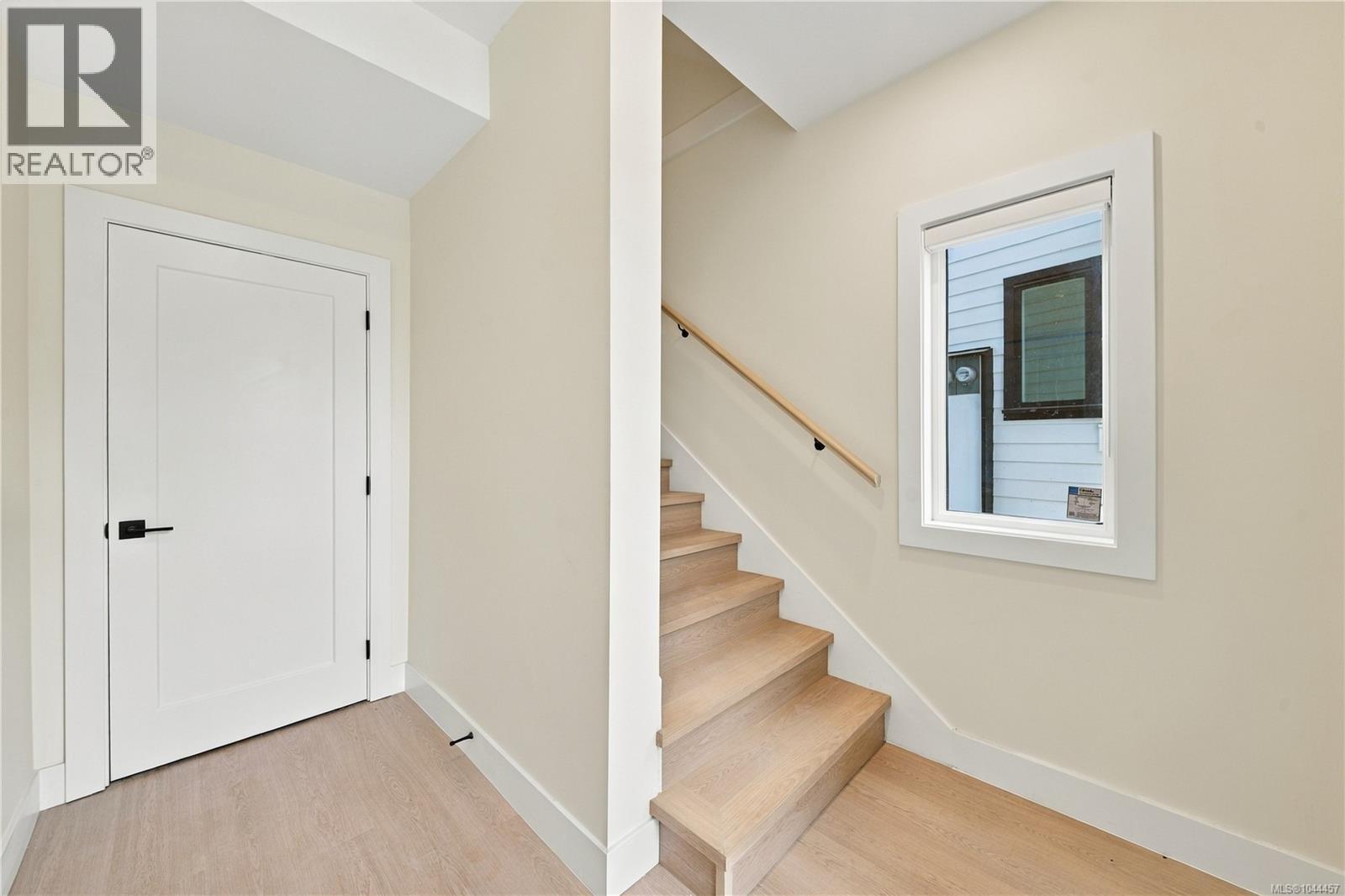 817 BLACKBIRD Pl, Langford - Image 1