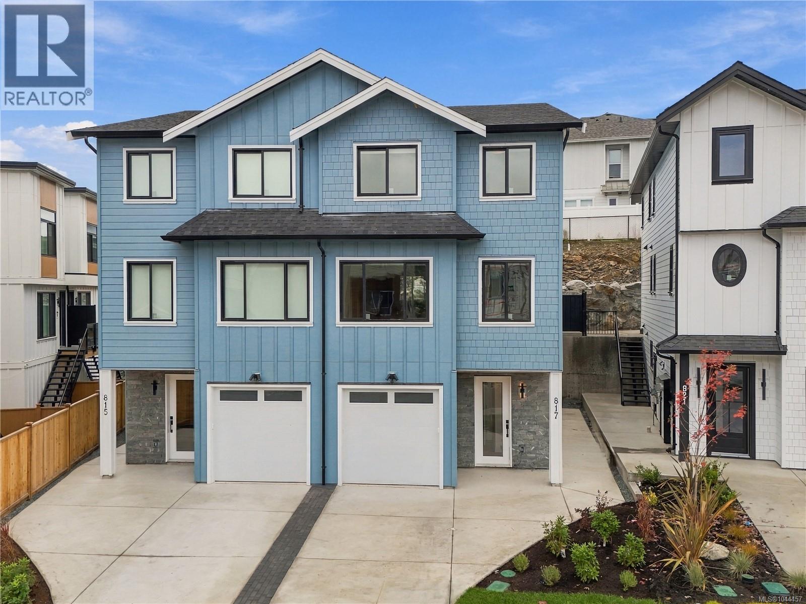 817 BLACKBIRD Pl, Langford - Image 1