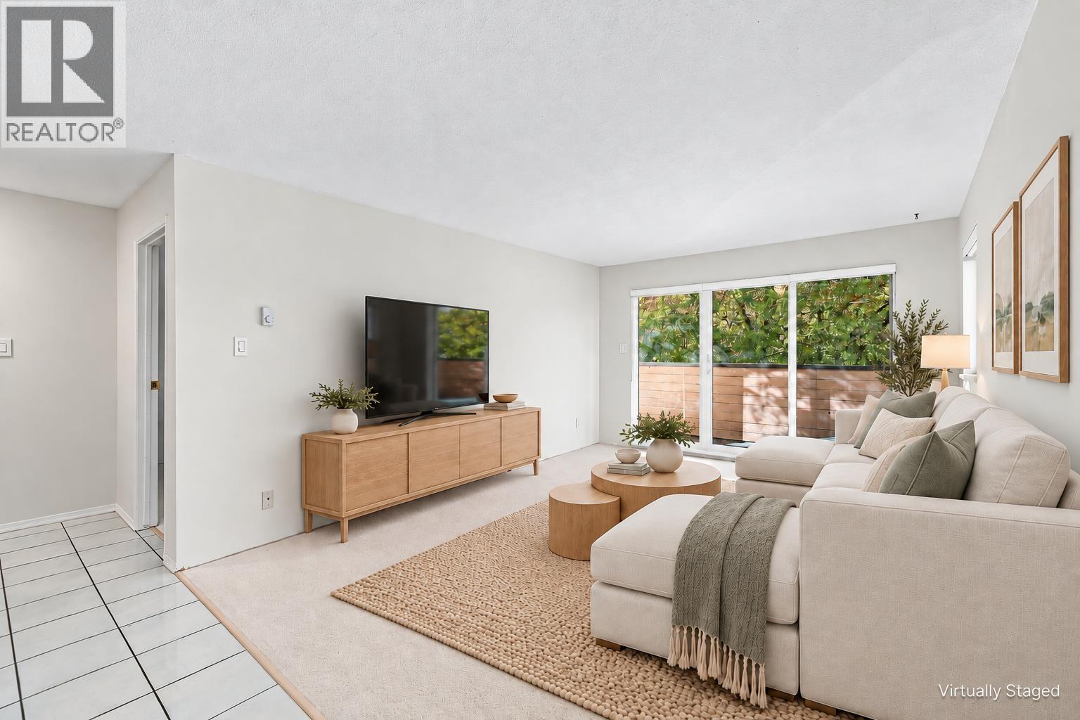 206 335 CEDAR STREET, New Westminster - Image 1