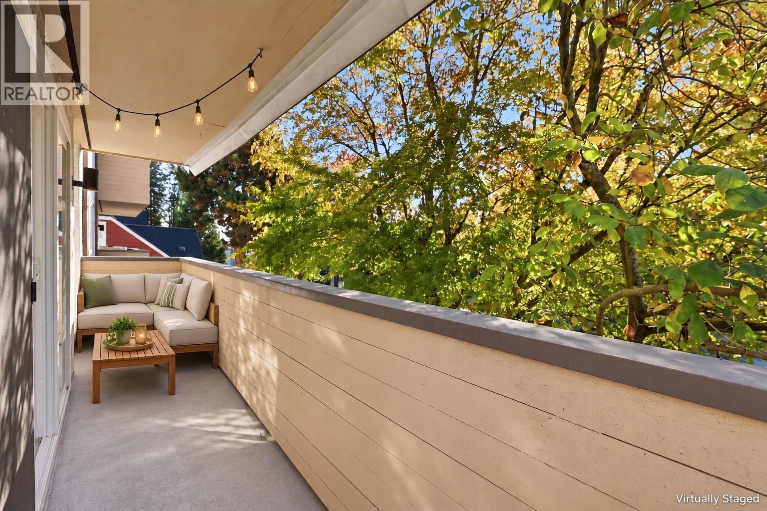 206 335 CEDAR STREET, New Westminster - Image 1