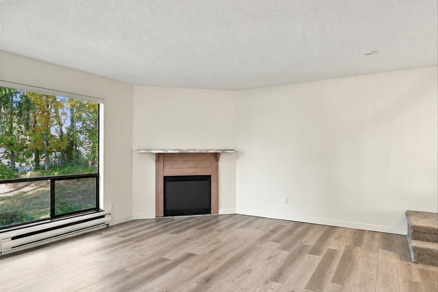 14803 HOLLY PARK LANE, Surrey - Image 1