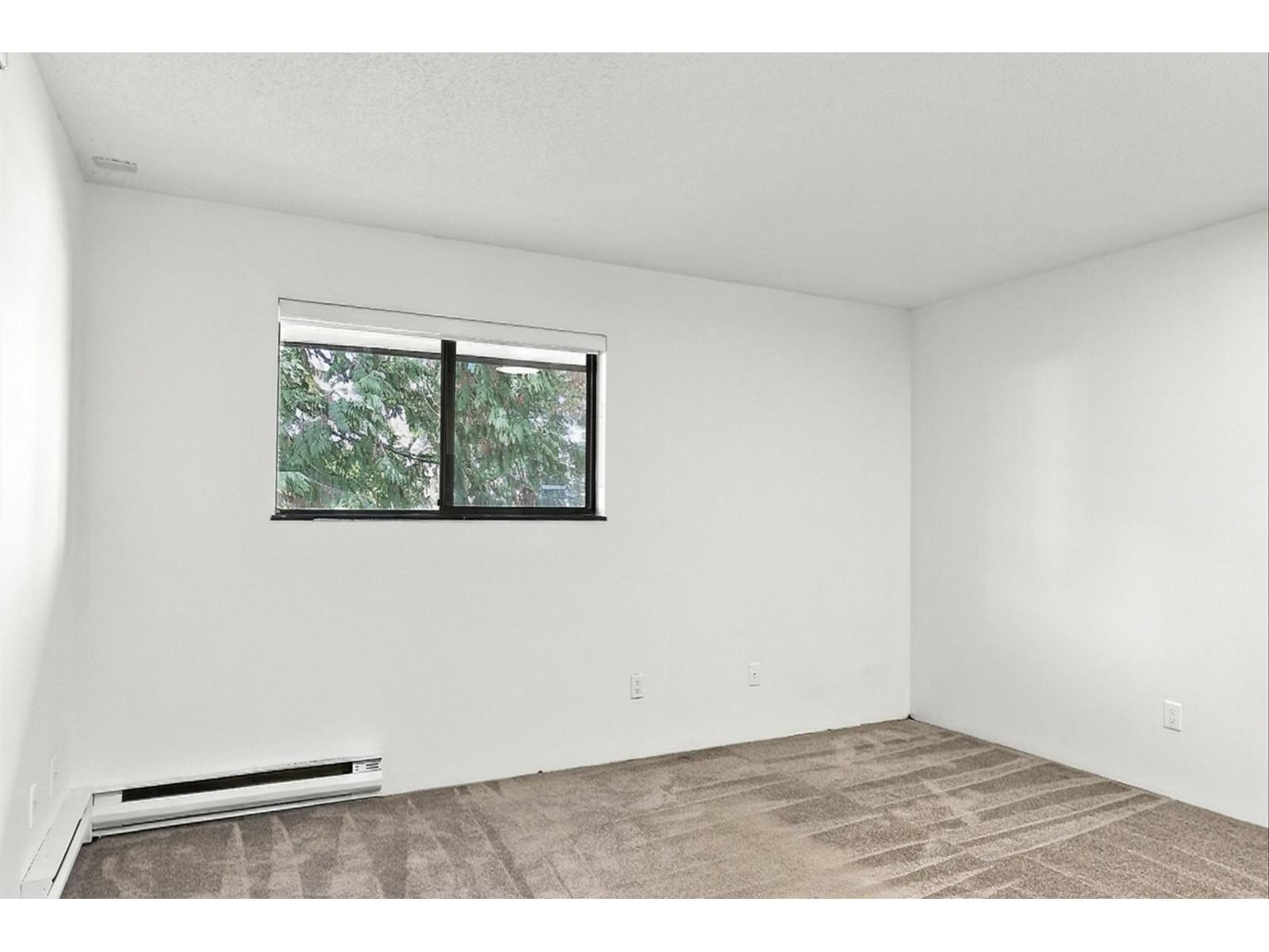 14803 HOLLY PARK LANE, Surrey - Image 1