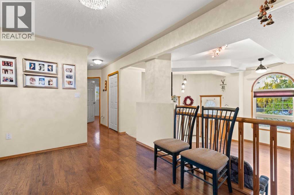 4638 52 Avenue S, Bentley — photo 7