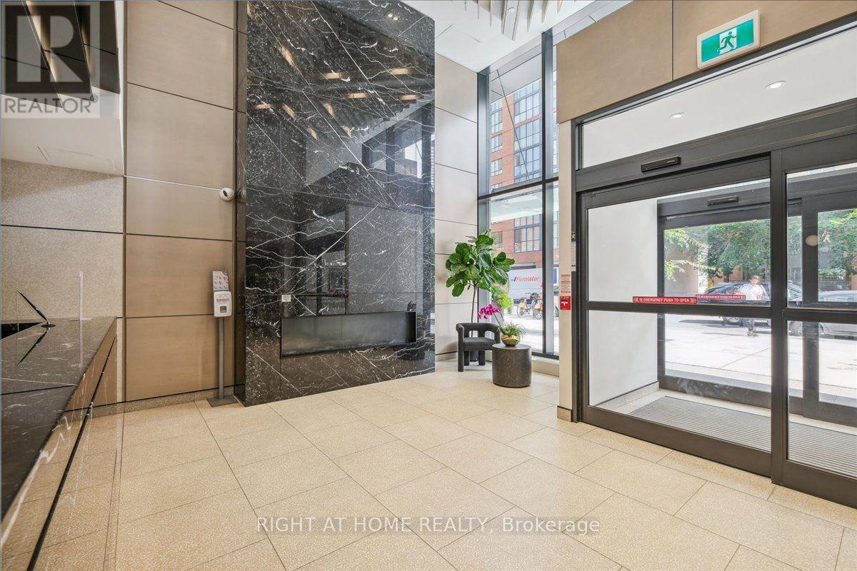 1702 - 2A CHURCH STREET, Toronto (Waterfront Communities) — photo 4