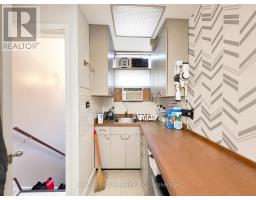 3016b Bathurst Street, Toronto, ON M6B3B6 Photo 8