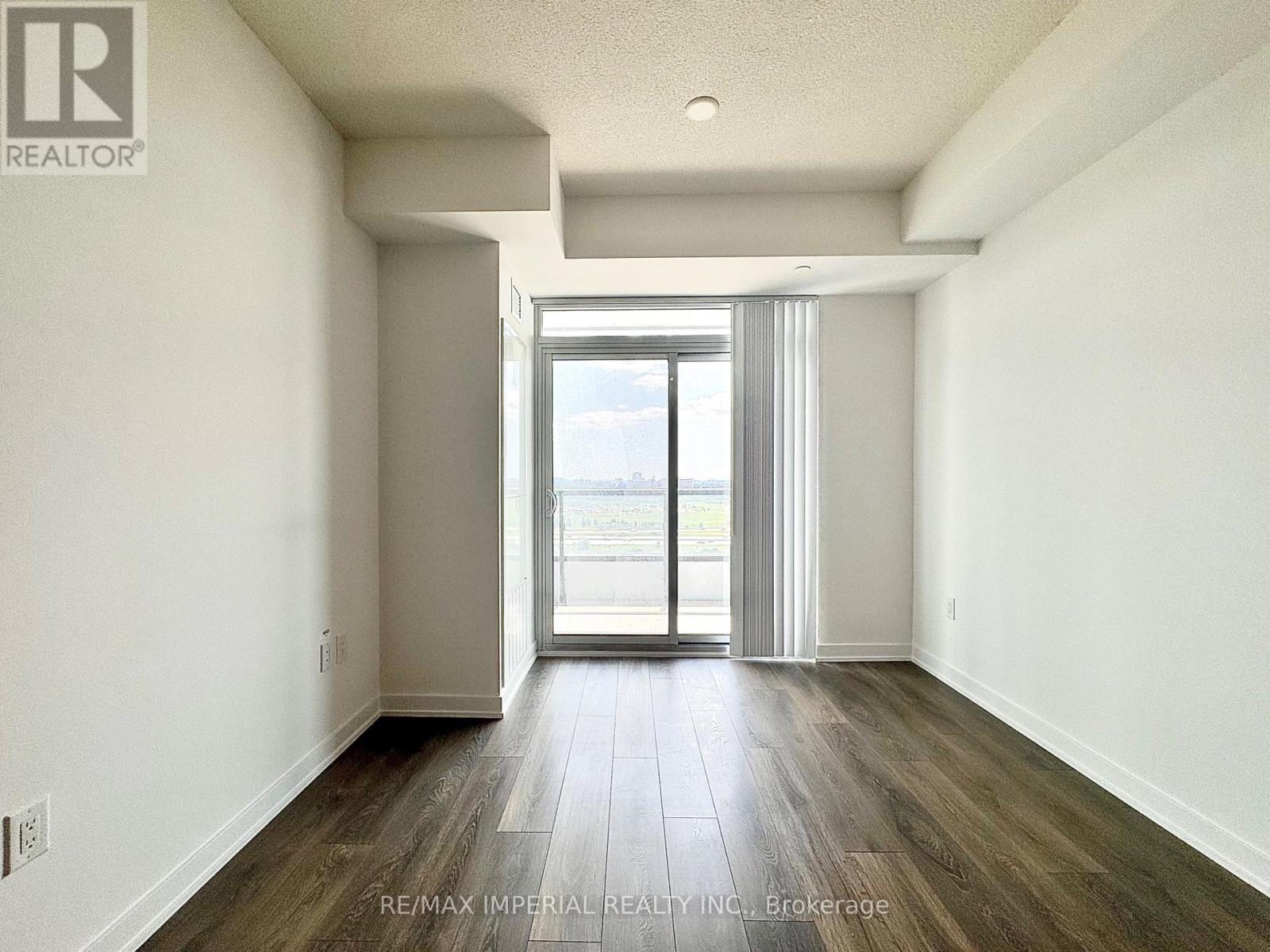 1606 - 10 HONEYCRISP CRESCENT, Vaughan (Vaughan Corporate Centre) — photo 6