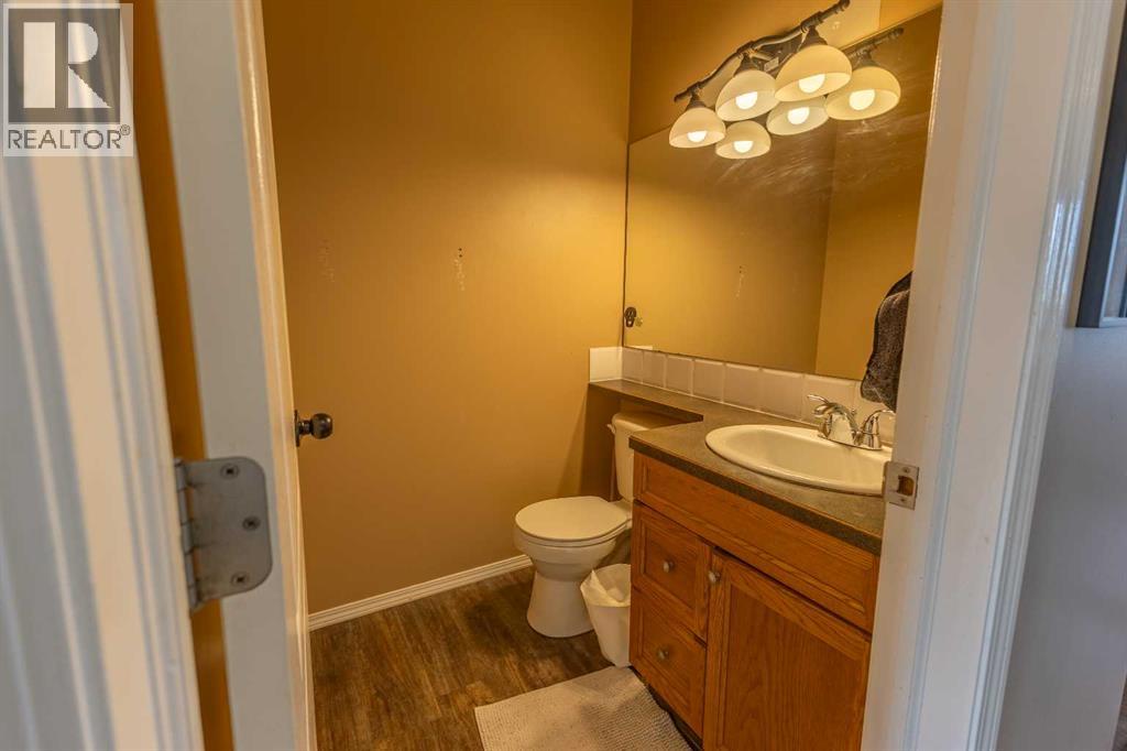 4430 47 Avenue, Sylvan Lake — photo 10