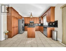 70 Appleaire Crescent, Brampton, ON L6R0V9 Photo 11