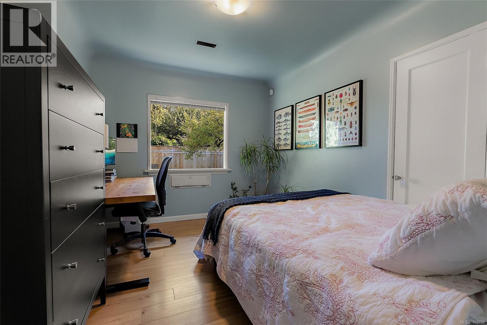 373 Richmond Ave, Victoria - Image 1
