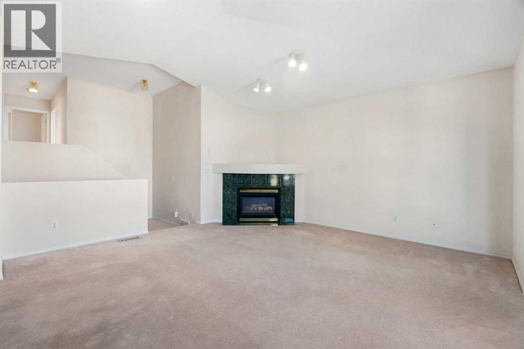 87 Citadel Meadow Grove NW photo 21
