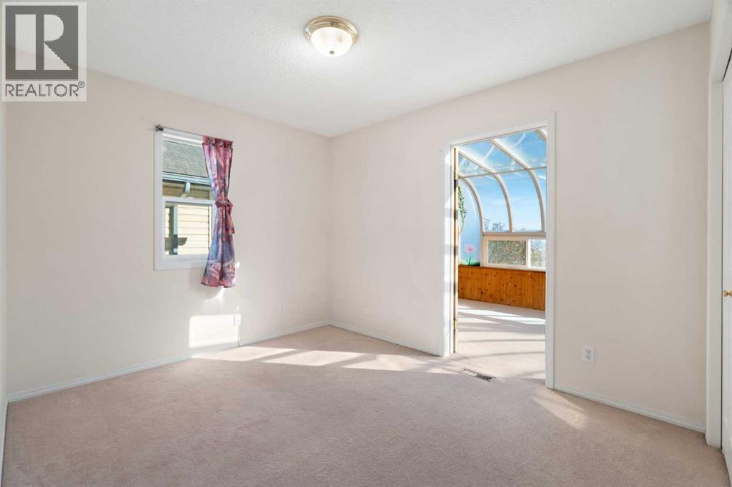 87 Citadel Meadow Grove NW photo 30
