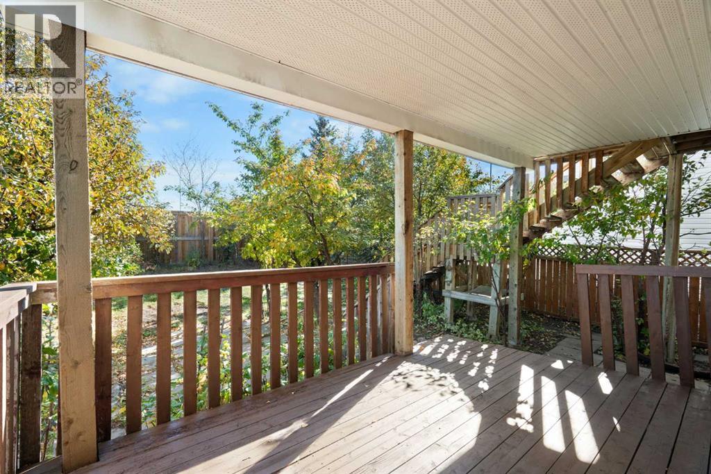 87 Citadel Meadow Grove NW photo 38
