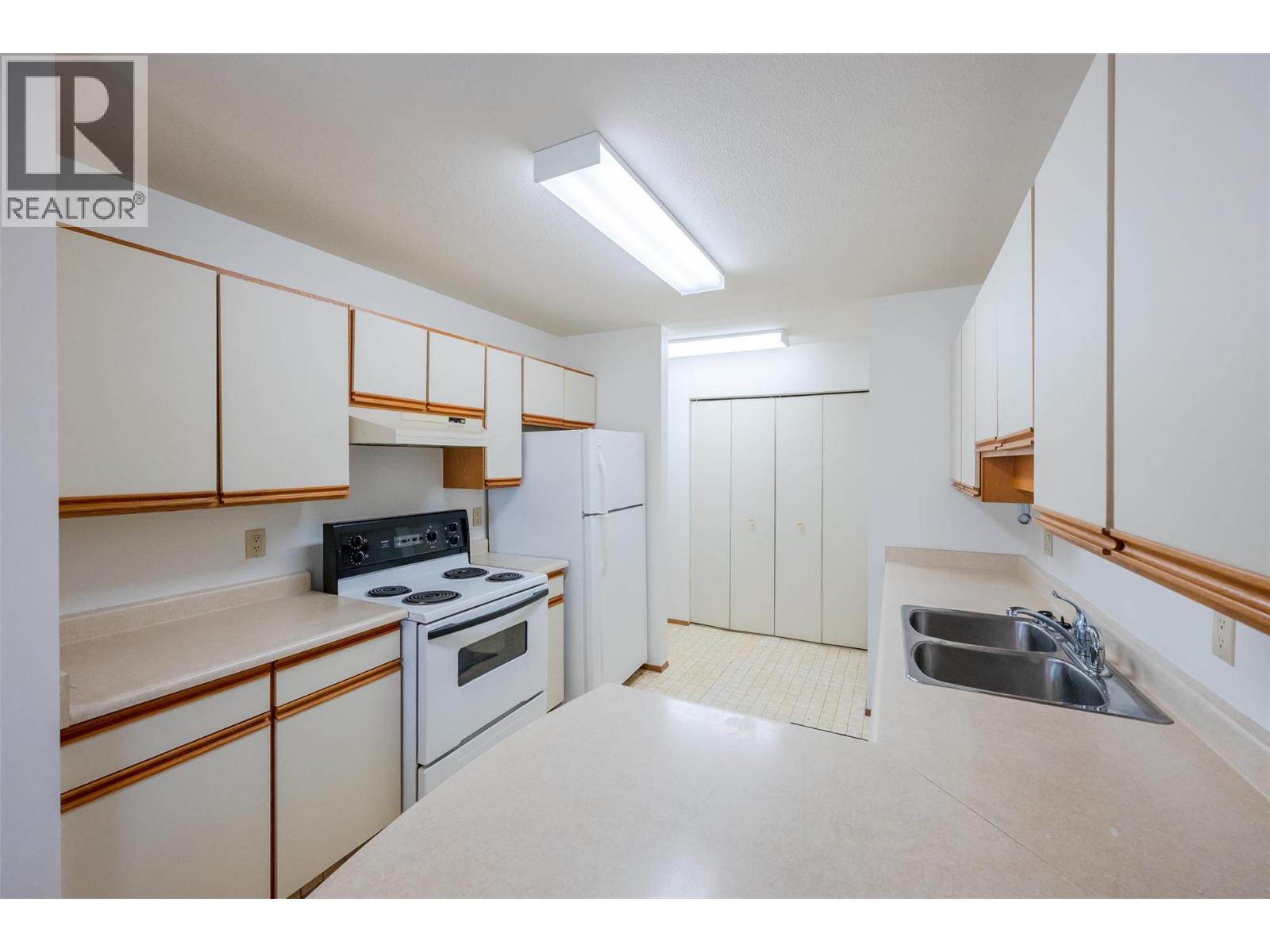 232 Kinney Avenue Unit# 105, Penticton - Image 1