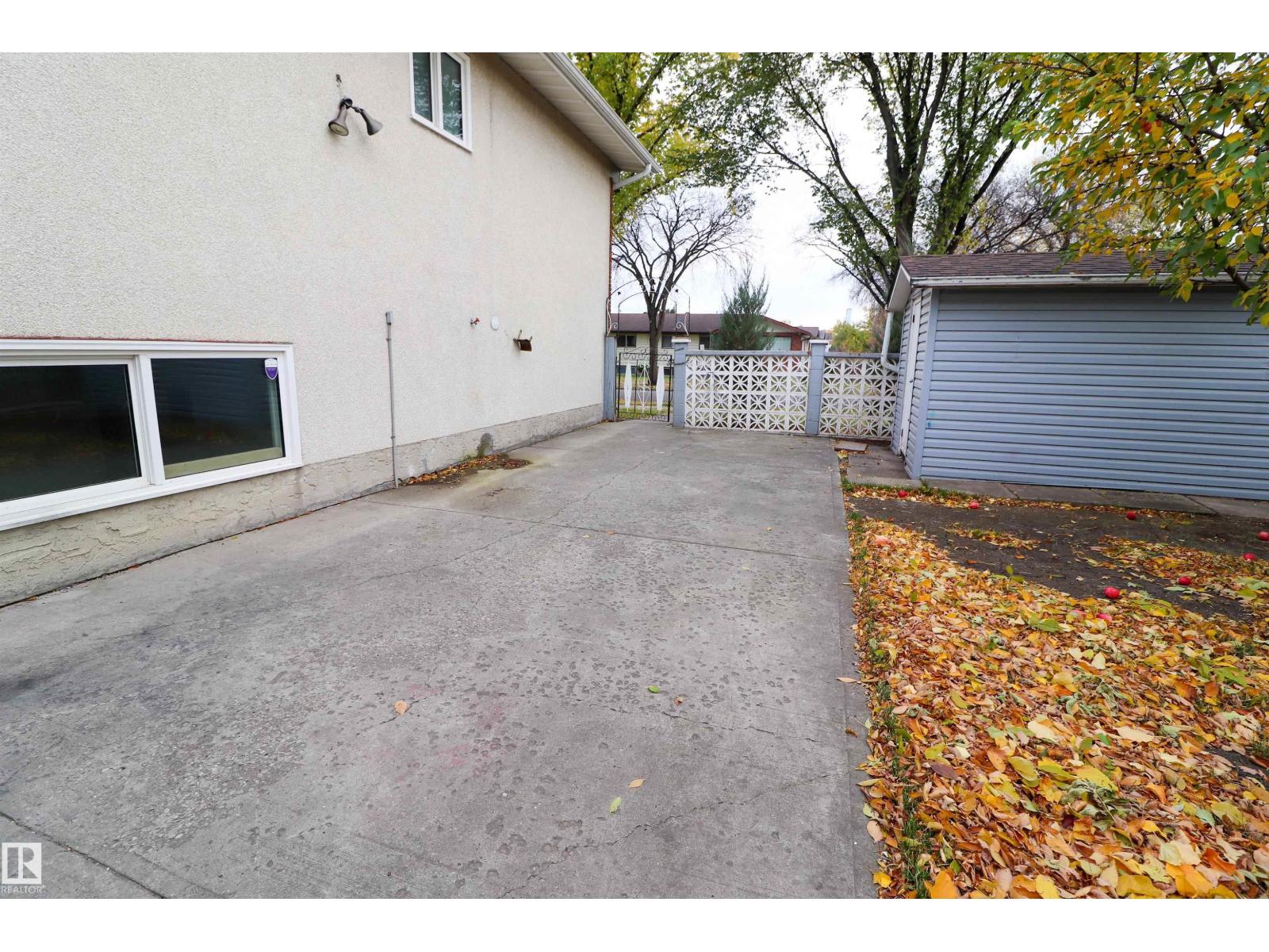 10118 & 10120 121 AV NW, Edmonton — photo 26