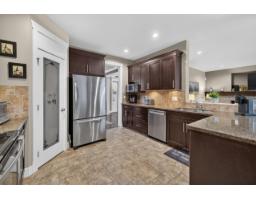6970 195a Street, Surrey, BC V4N5Z2 Photo 9