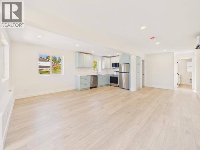4708 REDONDA AVE, Powell River - Image 1