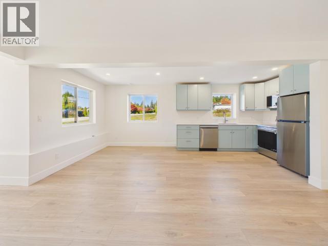 4708 REDONDA AVE, Powell River - Image 1
