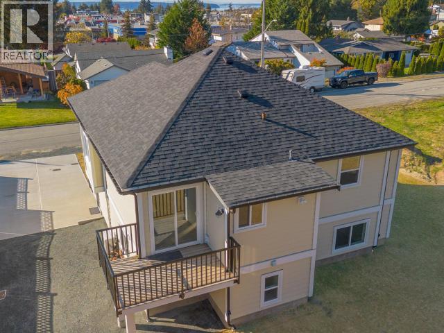 4708 REDONDA AVE, Powell River - Image 1
