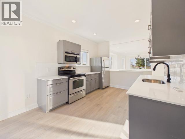 4708 REDONDA AVE, Powell River - Image 1