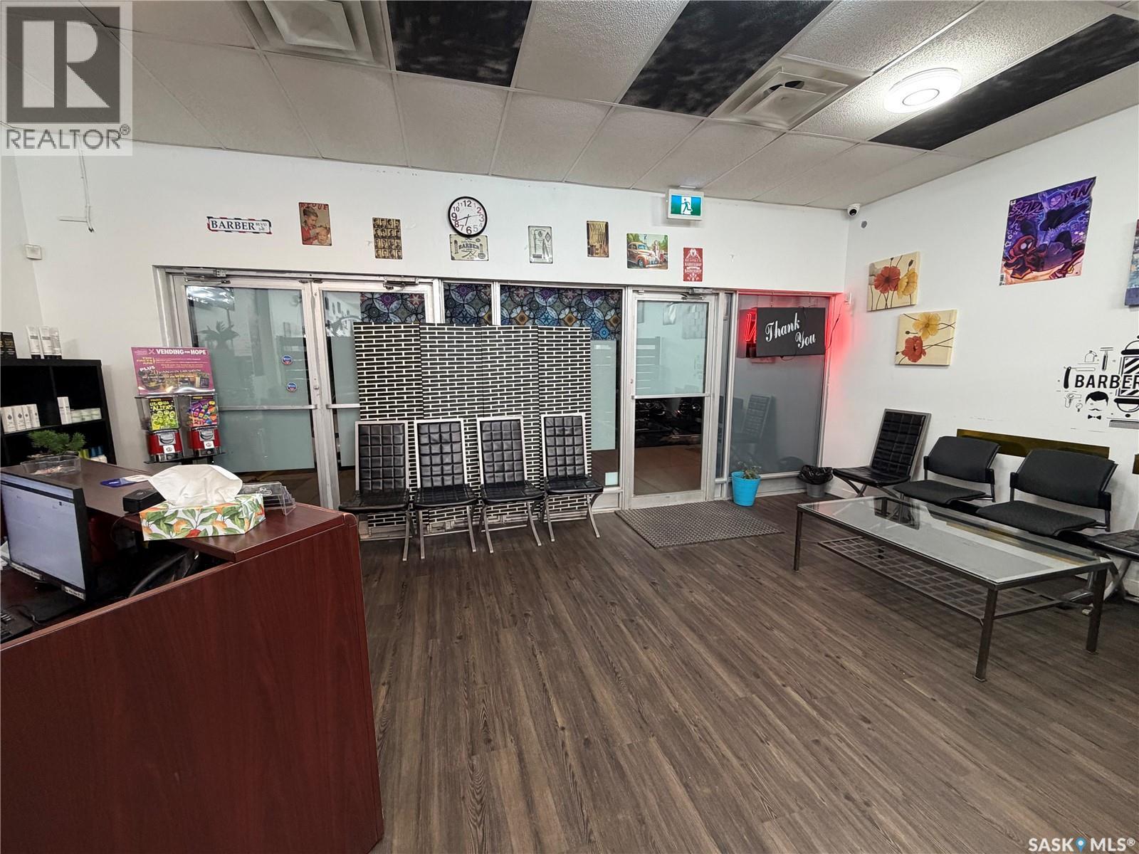 9 3000 Diefenbaker DRIVE photo 5