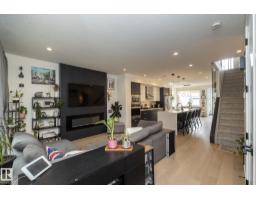 7733 81 Av Nw, Edmonton, AB T6C0V4 Photo 12