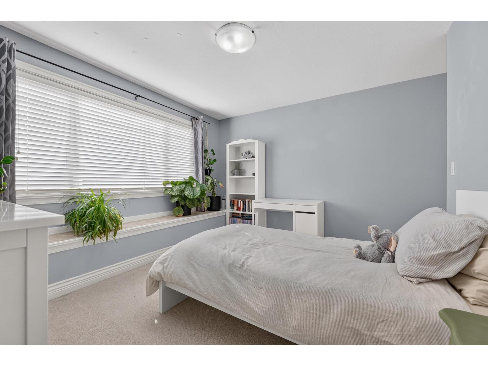 Photo of 17473 64A AVENUE 33
