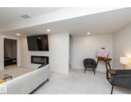 7733 81 Av Nw, Edmonton, AB T6C0V4 Photo 52