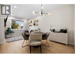 4pc Bathroom - 2127 12 Street Nw, Calgary, AB T2M3M8 Photo 6