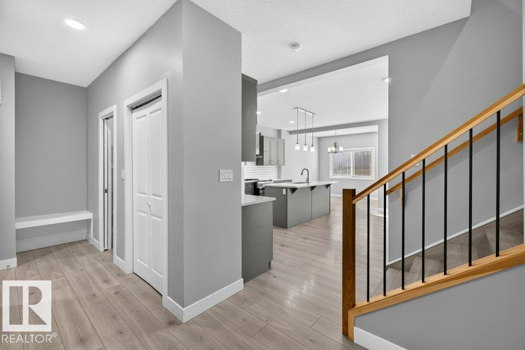 1612 ERKER WY NW, Edmonton — photo 8