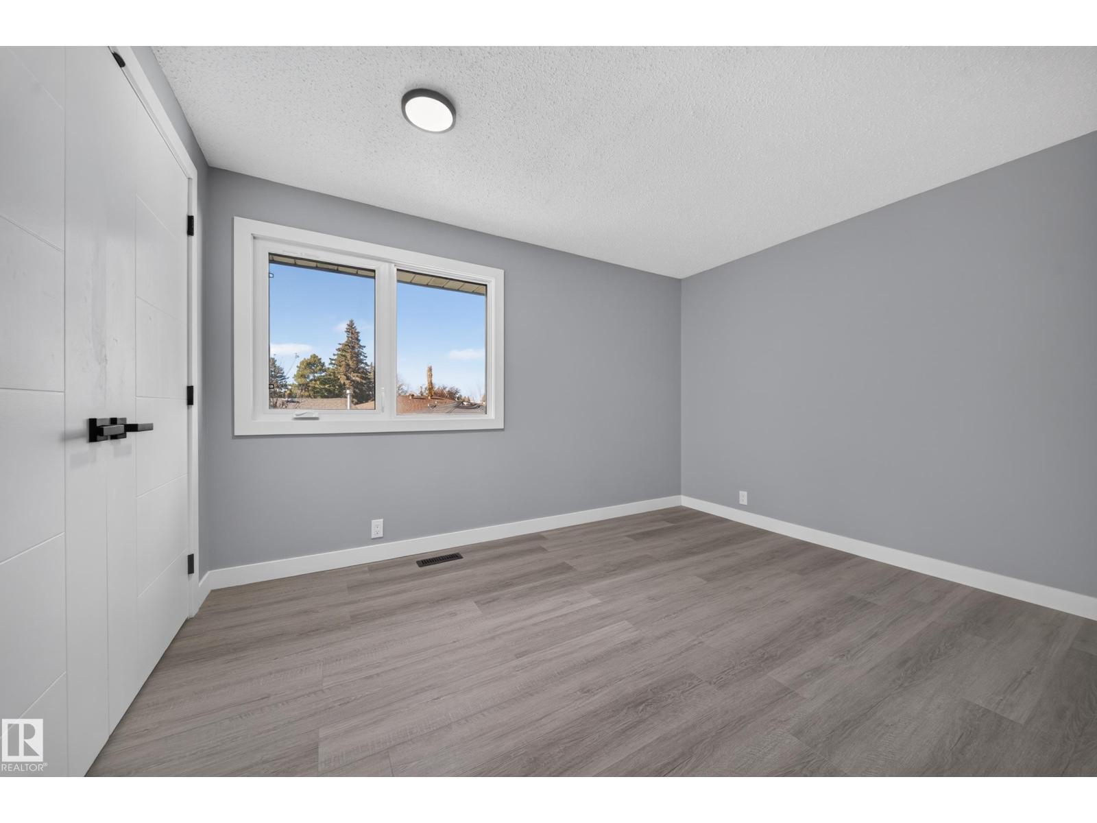 4312 41B Street, photo 47