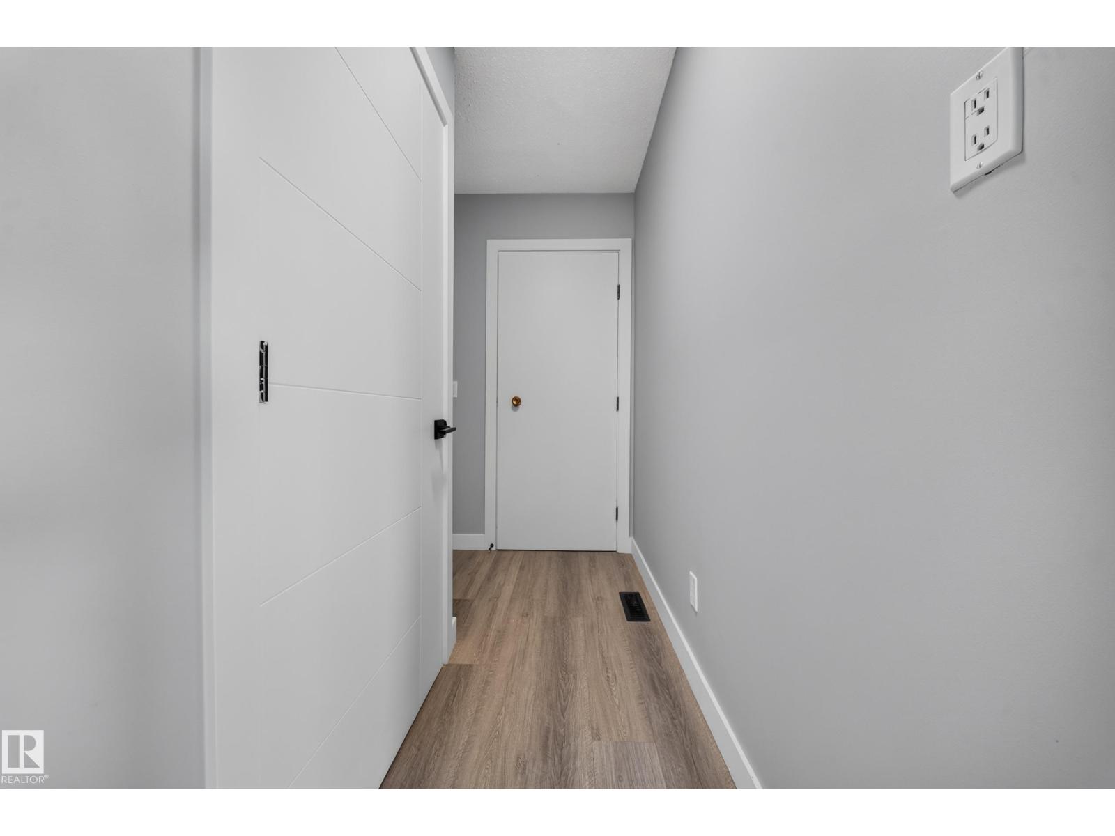 4312 41B Street, photo 32