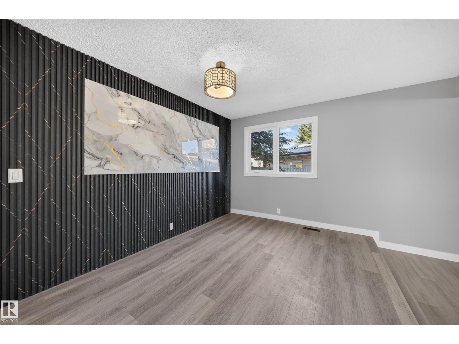 4312 41B Street, photo 28