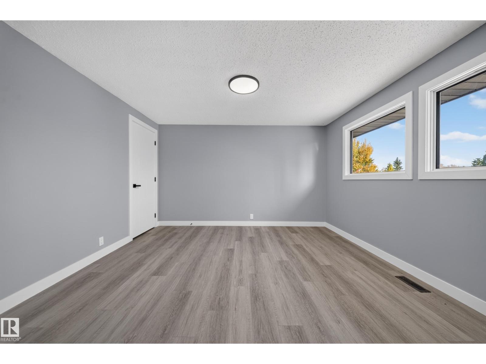 4312 41B Street, photo 53