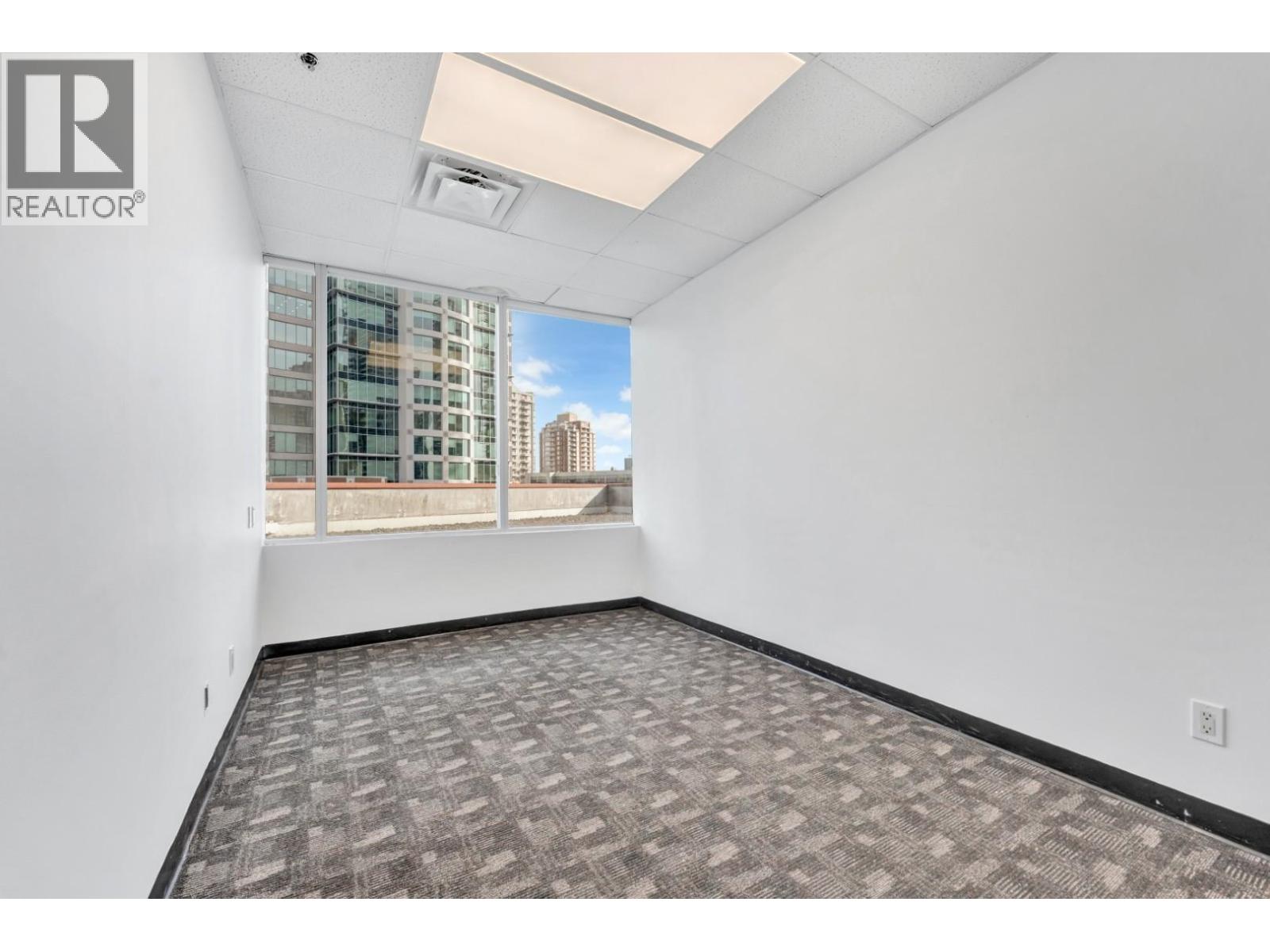 317 4538 KINGSWAY, Burnaby - Image 1