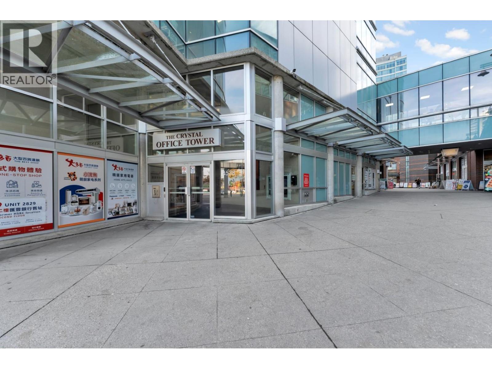 317 4538 KINGSWAY, Burnaby - Image 1