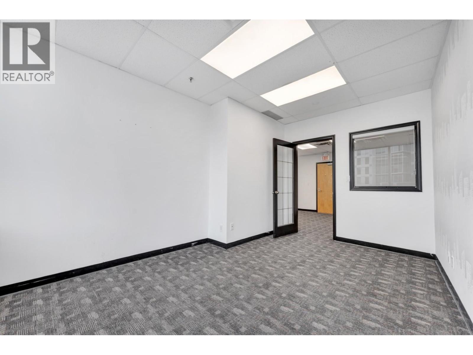 317 4538 KINGSWAY, Burnaby - Image 1