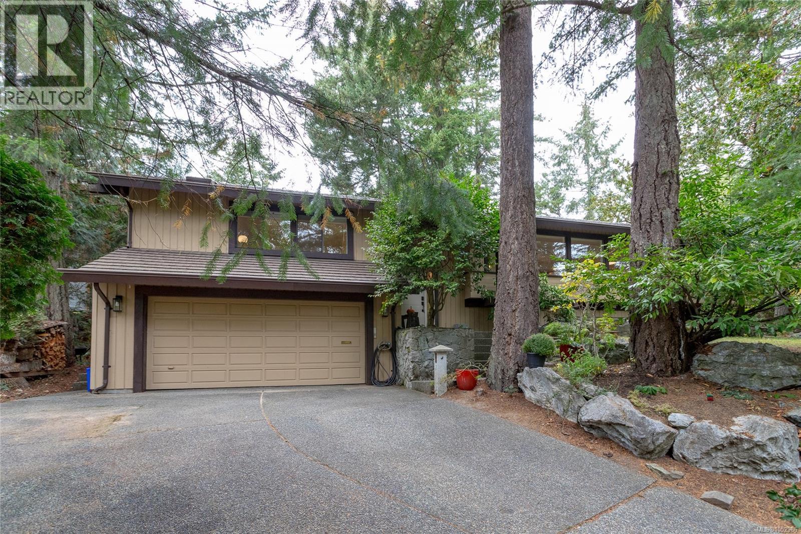 Property for sale at 1043 Pondwood Lane