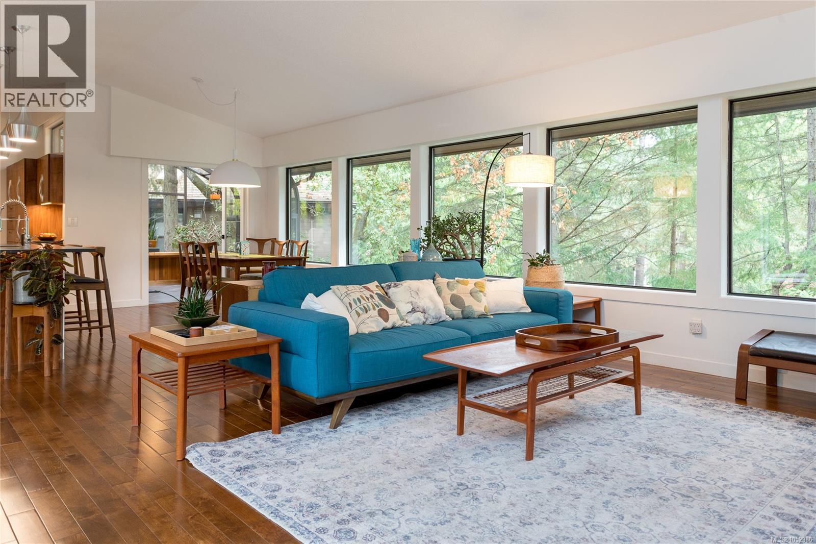  1043 Pondwood Lane, Saanich