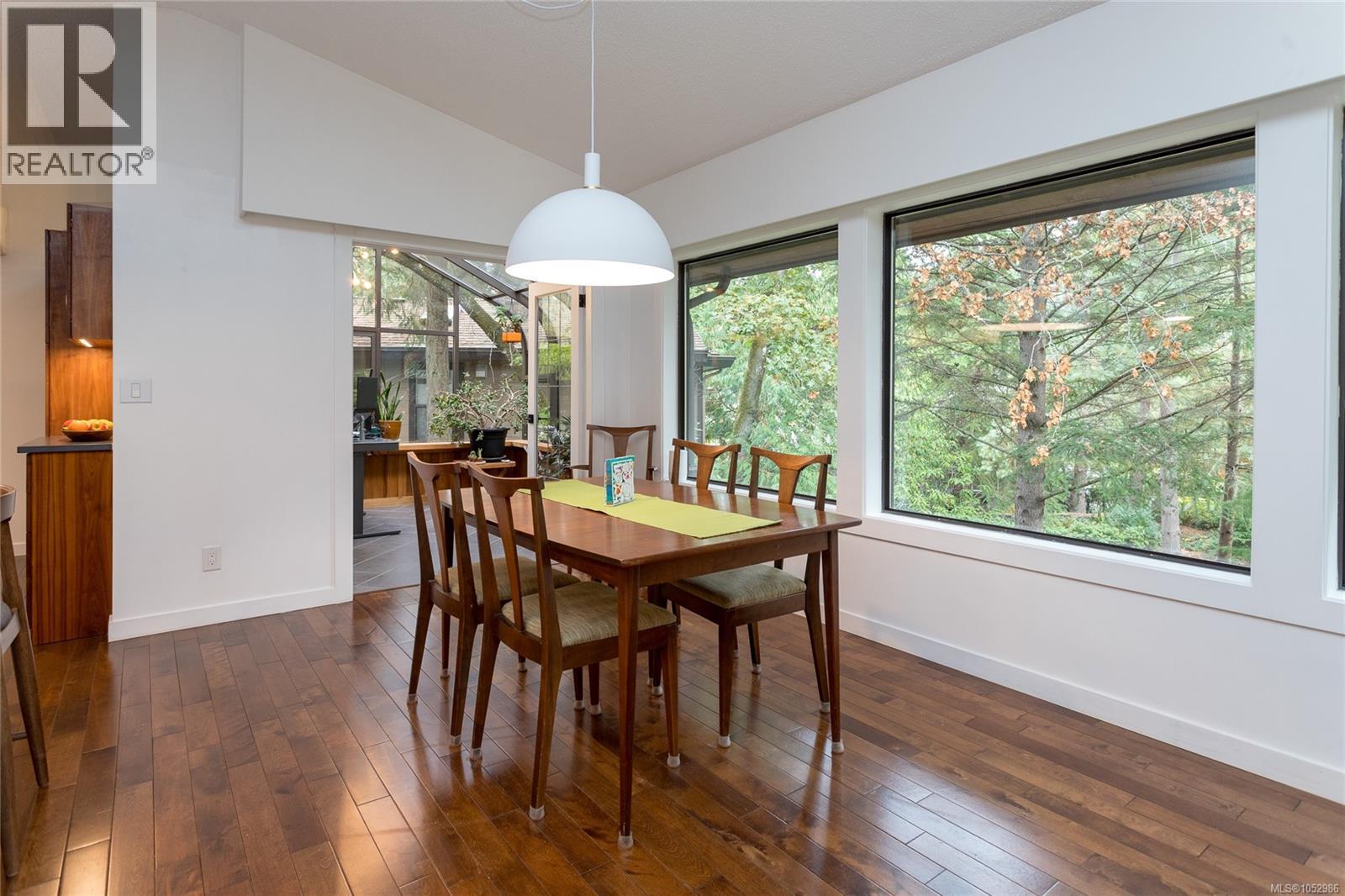  1043 Pondwood Lane, Saanich