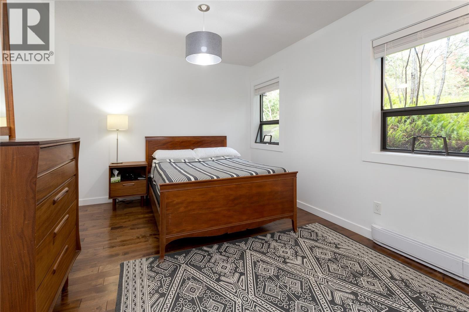  1043 Pondwood Lane, Saanich