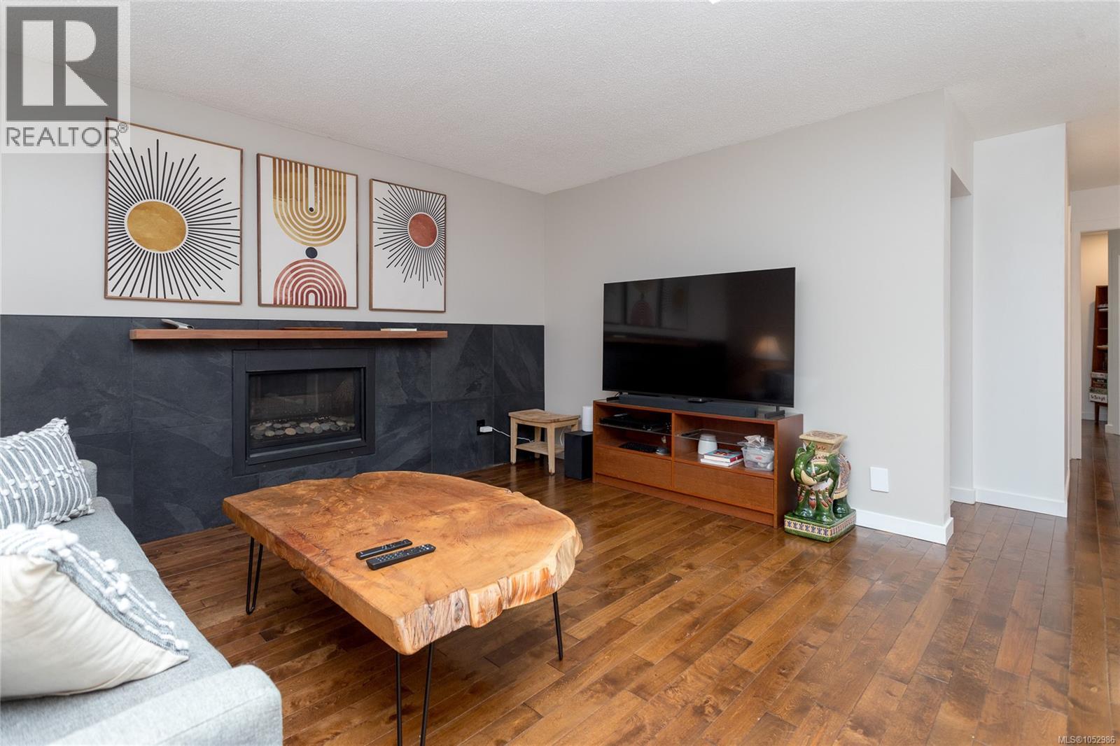  1043 Pondwood Lane, Saanich