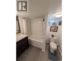 301 River Street E, Prince Albert, SK S6V0A3 Photo 16