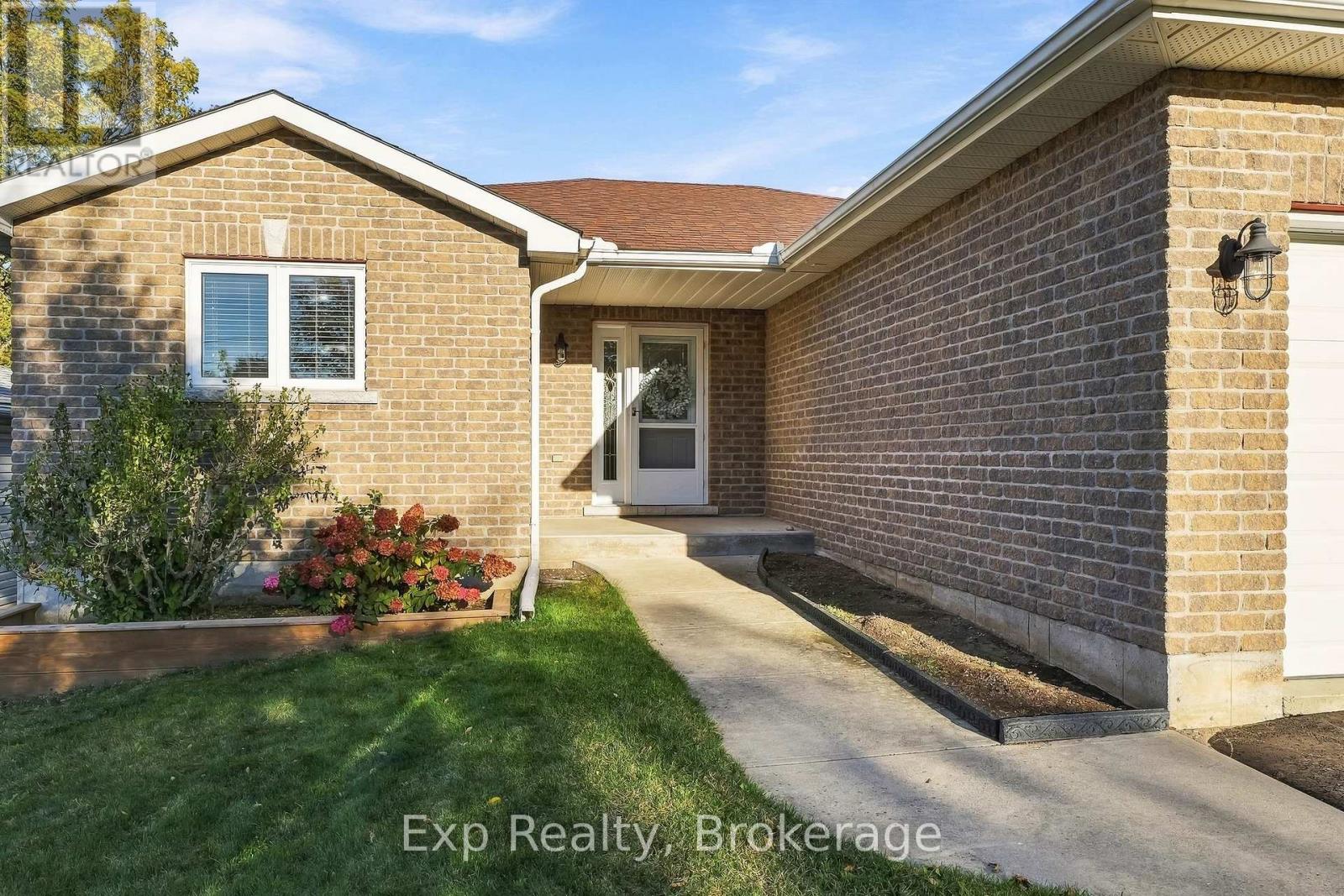 8 Jane's Court, Cramahe, ON photo 4