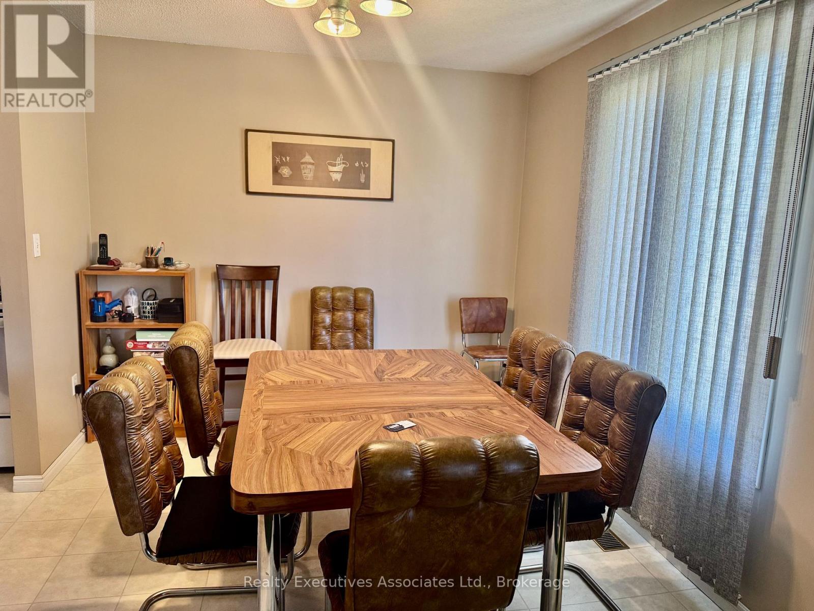 34 Gillin Road, Brantford, ON photo 6