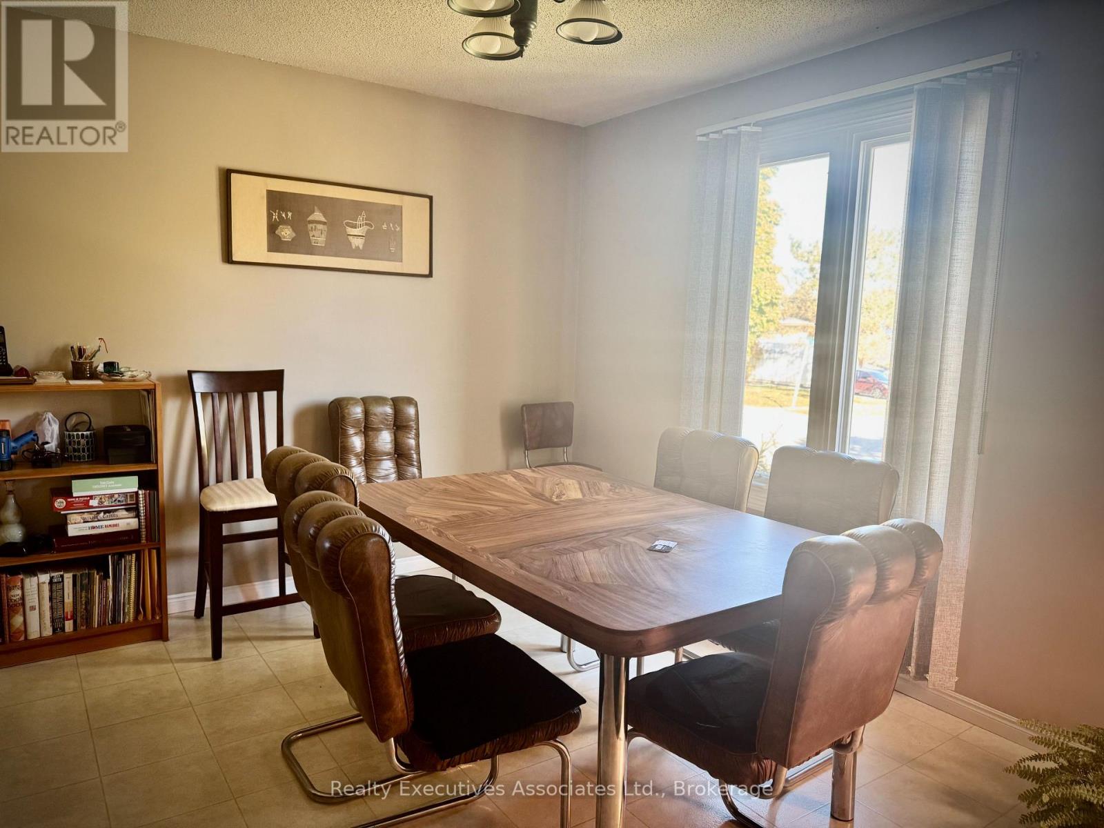 34 Gillin Road, Brantford, ON photo 7