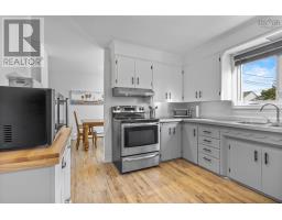 A & B 86 Oakes Road, Fall River, NS B2T1J5 Photo 8